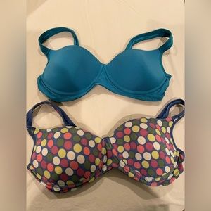 Wireless bras 2 colors Teal/Blue with multicolor polka dots.